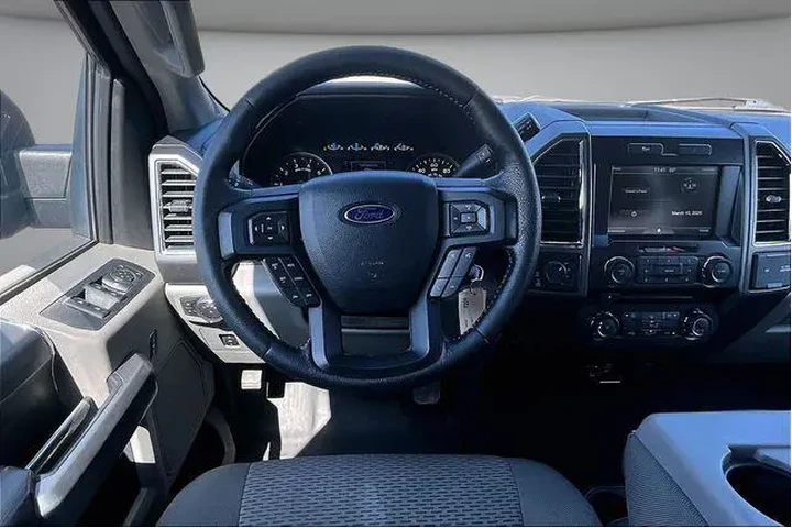 $18500 : Ford F-150 2015 4x4 XLT 4dr image 9