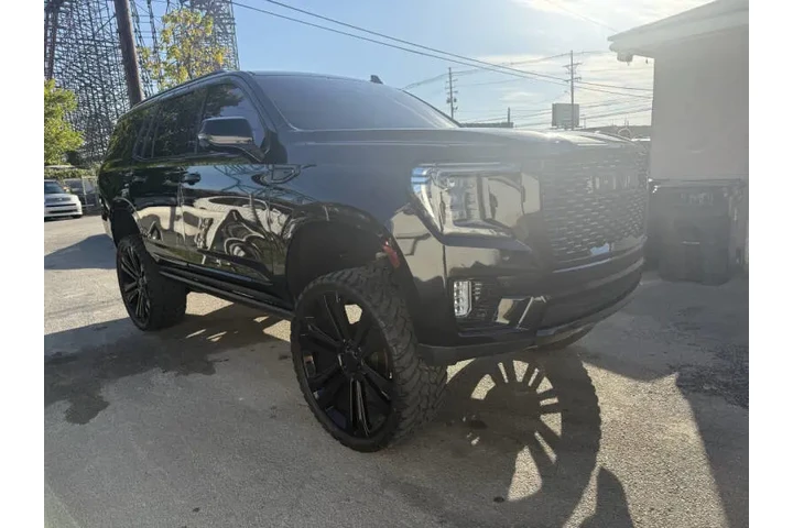 $45995 : 2021 GMC Yukon Denali image 6