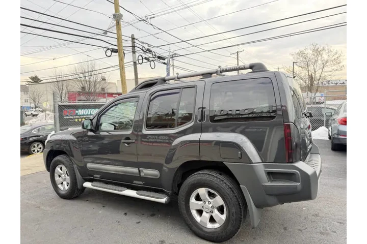 $7399 : 2012 Xterra S image 8