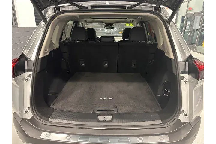 $23206 : Nissan Rogue 2023 AWD SV 4dr image 10