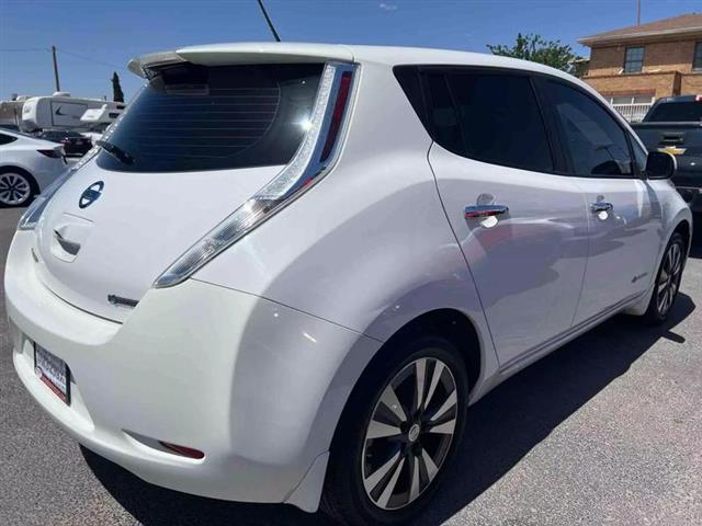 $13995 : Pre-Owned 2015 LEAF SV Hatchb image 3