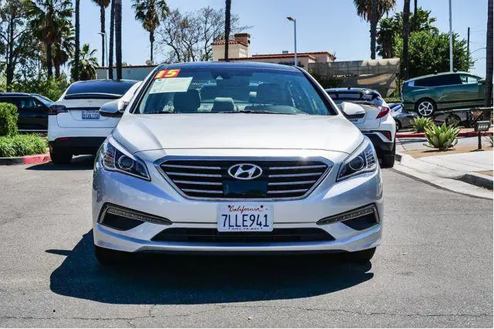 $12000 : Hyundai SONATA 2015 Limited image 2