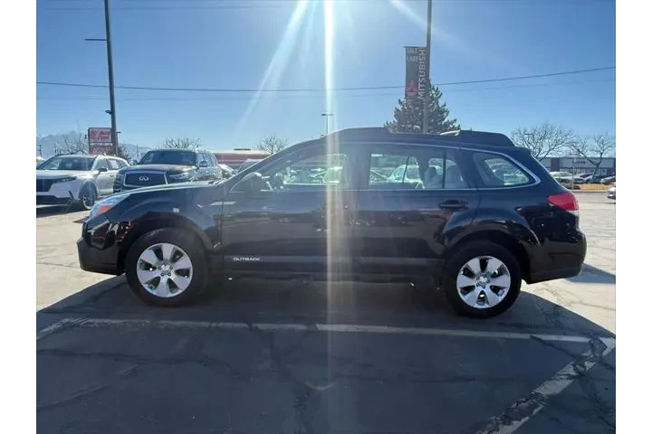 $8500 : Subaru Outback 2013 AWD 2.5i image 4