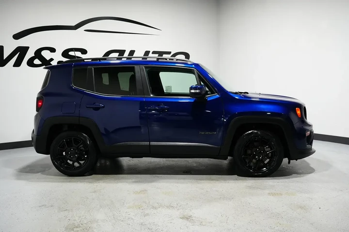 $15828 : 2020 Renegade image 5