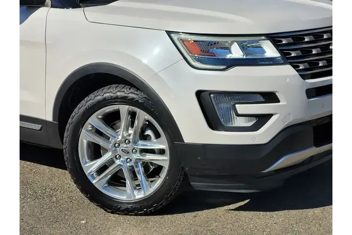 $12650 : Ford Explorer 2017 AWD XLT 4 image 6