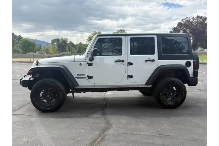 $13900 : 2012 Wrangler Unlimited Sport image 8