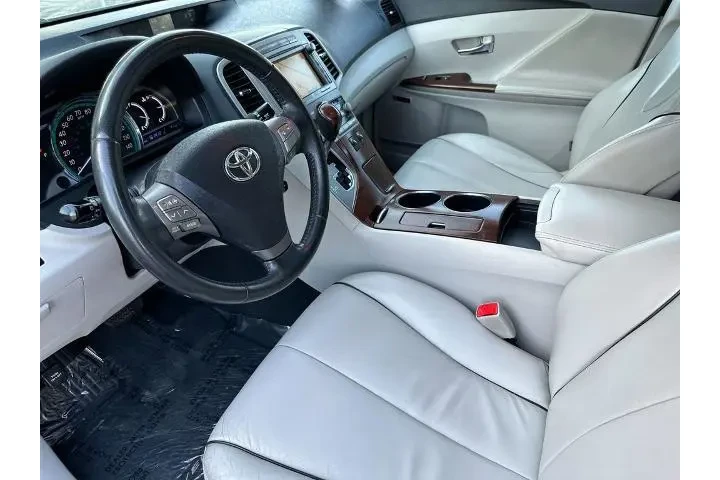 $12990 : Toyota Venza 2012 FWD LE V6 image 10