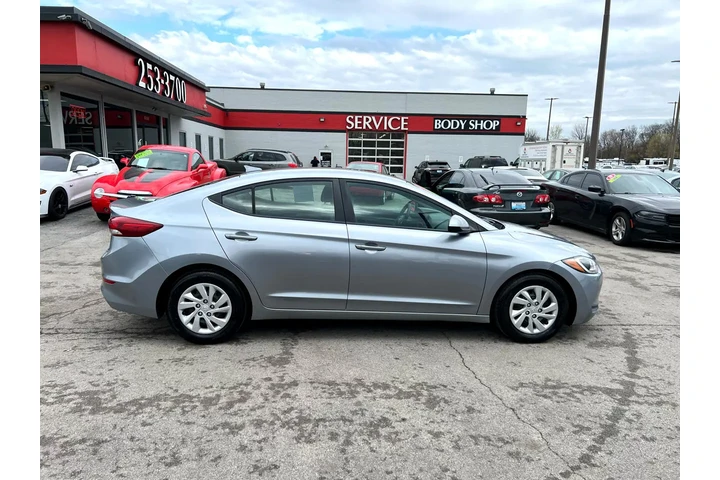 $8980 : 2017 Elantra SE 2.0L Auto (Al image 1