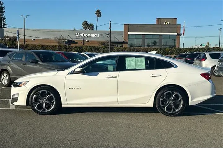 $15999 : Chevrolet Malibu 2023 LT 4dr image 10