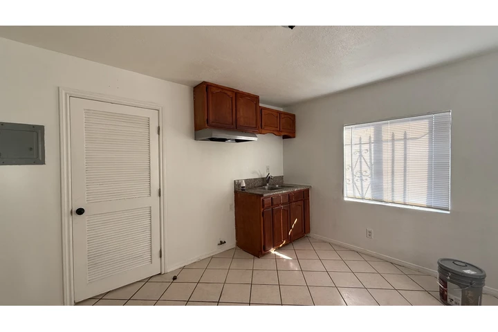 $1750 : RENTO UNIDAD DE UNA RECAMARA image 5