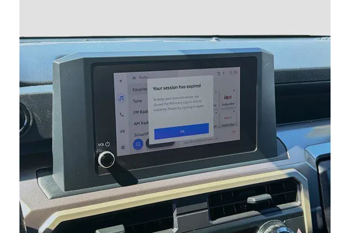 $28300 : Toyota Tacoma 2024 4x2 SR5 4 image 10