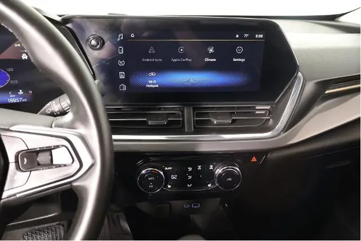 $25282 : Chevrolet Trax 2025 ACTIV 4d image 5
