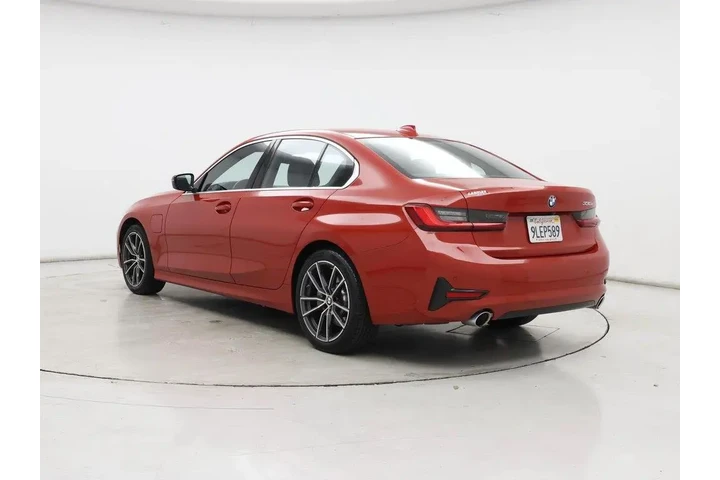 $29998 : BMW 3 Series 2021 330e 4dr S image 2