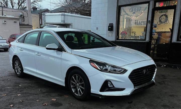 $14575 : 2019 Sonata SE image 3