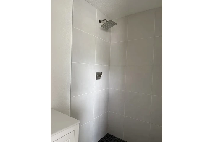 $850 : beautifully Recently remodeled image 5