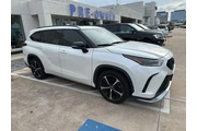$25991 : Toyota Highlander 2021 XSE 4 thumbnail