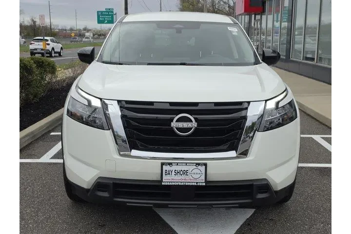 $28507 : Nissan Pathfinder 2024 AWD S image 5