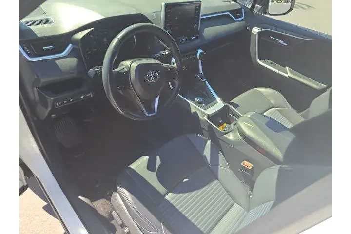 $29995 : Toyota RAV4 Hybrid 2021 AWD image 7