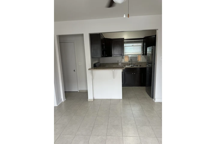 $1690 : Apt D 1 RECÁMARA EN LONG BEACH image 2