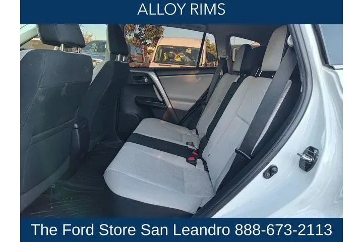 $13850 : Toyota RAV4 2018 XLE 4dr SUV image 10