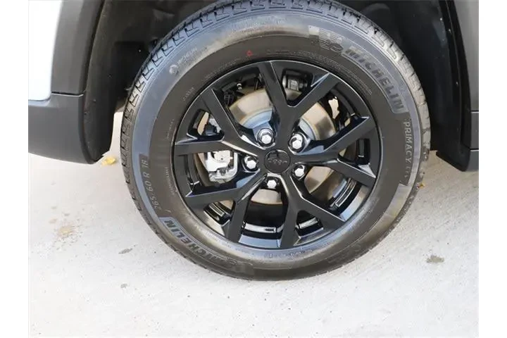 $39985 : Jeep Grand Cherokee 2025 4x4 image 7