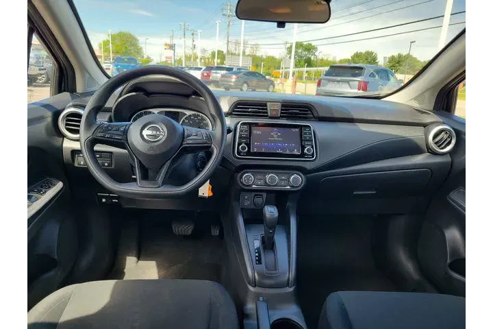 $14949 : Nissan Versa 2024 S 4dr Seda image 9