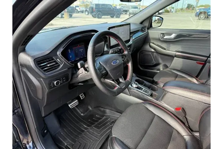 $22981 : Ford Escape 2024 ST-Line 4dr image 10