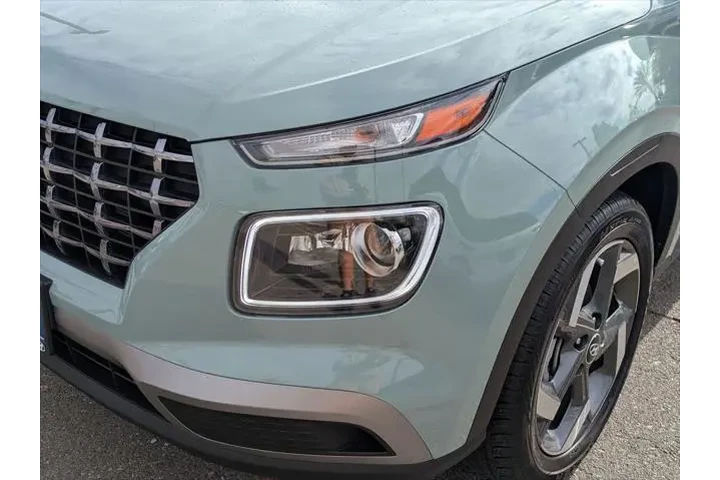 $20416 : Hyundai VENUE 2025 Limited 4 image 9