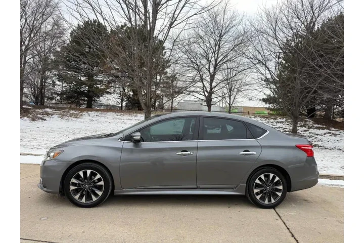 $8995 : 2019 Sentra SR image 10