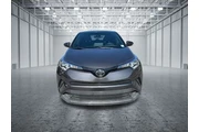 $17489 : Toyota C-HR 2019 XLE 4dr Cro thumbnail