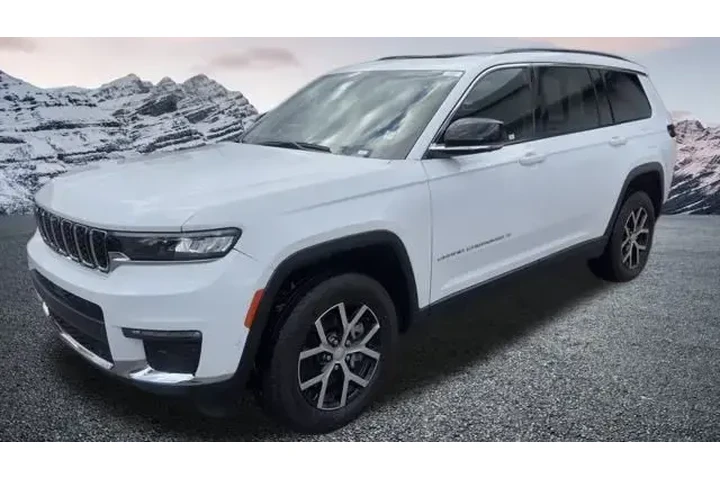 $31998 : Jeep Grand Cherokee L 2024 4 image 1