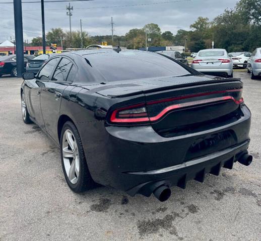 $10900 : 2017 Charger R/T image 6