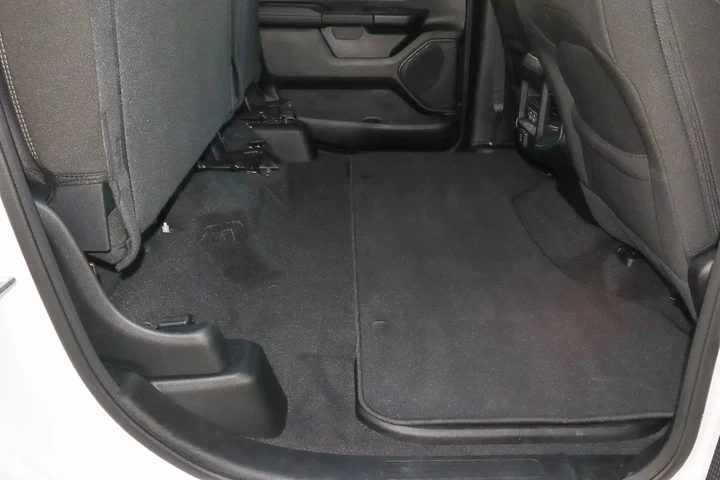 $38988 : 2025 1500 Big Horn 4x4 Crew C image 9