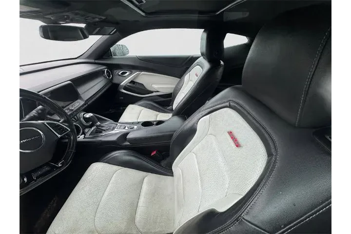 $21971 : Chevrolet Camaro 2017 SS 2dr image 8