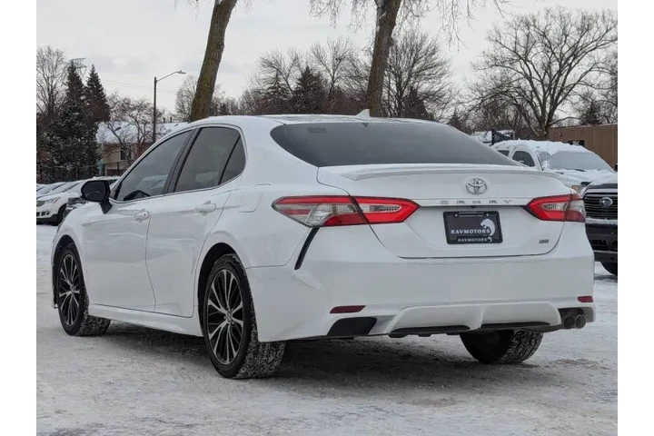 $16995 : 2019 Camry SE image 10