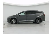 $38998 : Chrysler Pacifica Plug-In Hy thumbnail