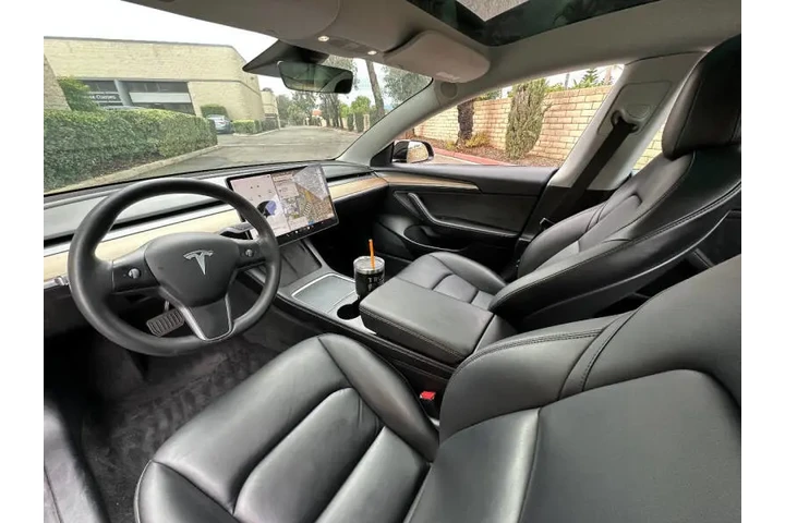 $23750 : 2021 Model 3 Standard Range P image 8