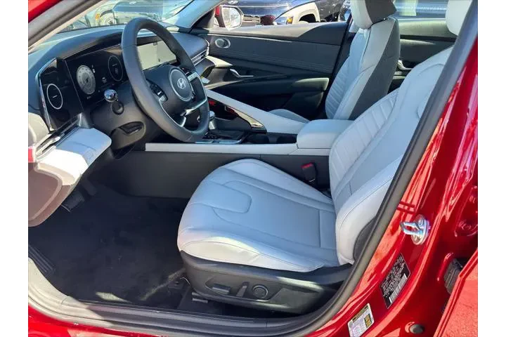 $27095 : Hyundai ELANTRA 2025 Limited image 5