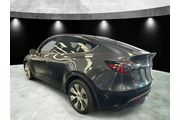 $36410 : Tesla Model Y 2024 AWD Long thumbnail