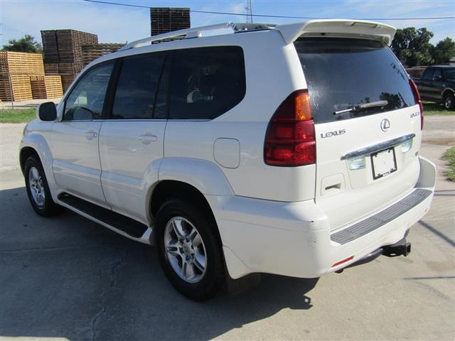 $12895 : 2005 GX 470 image 4