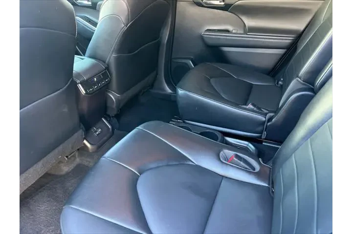 $33999 : Toyota Highlander 2022 AWD X image 5