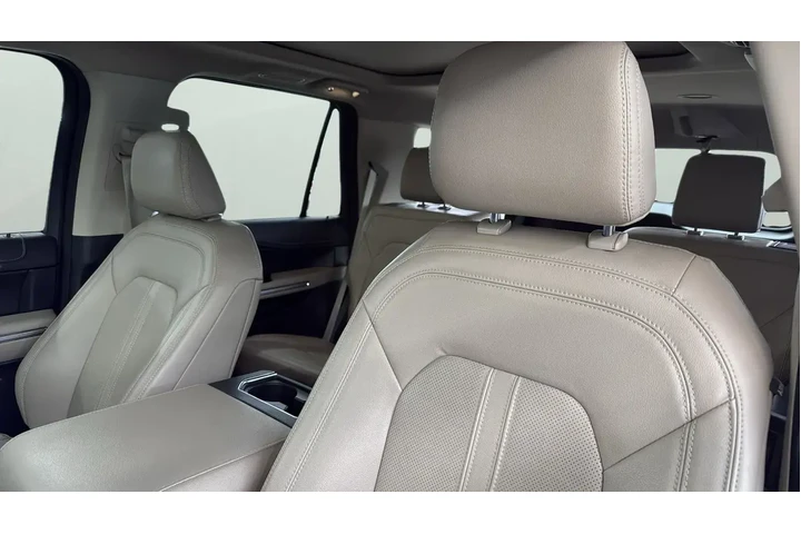 $39976 : Ford Expedition 2022 4x2 Lim image 10