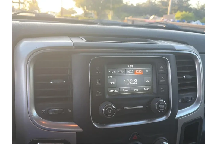 $22843 : Ram 1500 Classic 2019 4x4 Lo image 5