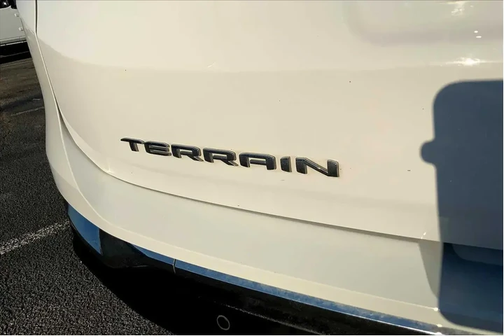 $26799 : GMC Terrain 2023 SLT 4dr SUV image 9