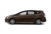 $14296 : 2016 Prius v Three thumbnail