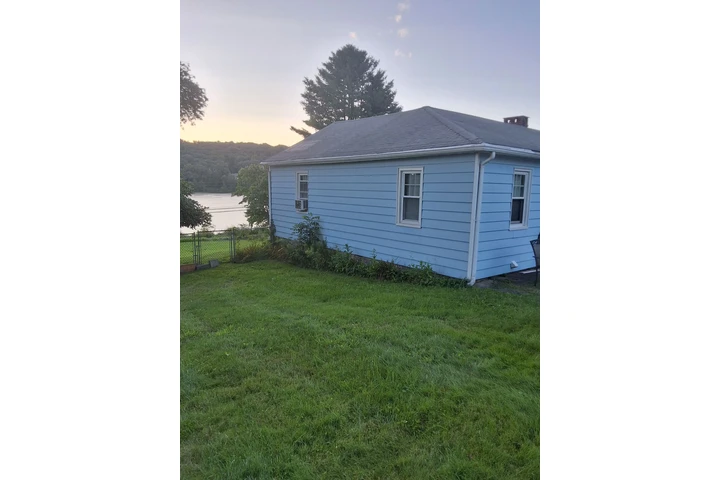 CHE ROOFING LLC image 5