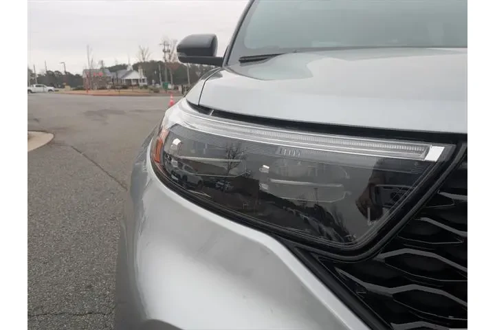 $38290 : Ford Explorer 2023 AWD ST 4d image 10