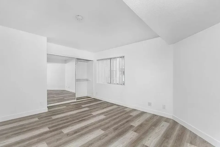 $1200 : Vive en Koreatown, LA image 6
