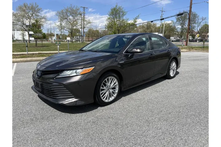 $19500 : 2019 Camry Hybrid XLE image 3
