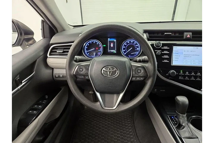$16998 : Toyota Camry 2018 LE 4dr Sed image 10